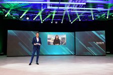 Moderator Marco Seiffert, im Bild Hilde Tonne (CEO Statnett)