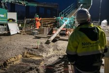 Zweite Unterquerung des Nord-Ostsee-Kanals bei Brunsbüttel: Beginn der Pilotbohrung.